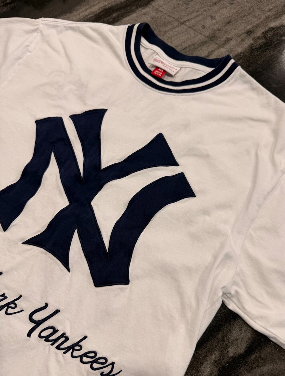 Mitchell & Ness New York Yankees Cooperstown Collection Baseball T Shirt Medium